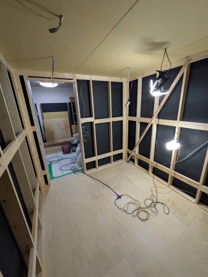防音工事施工中①